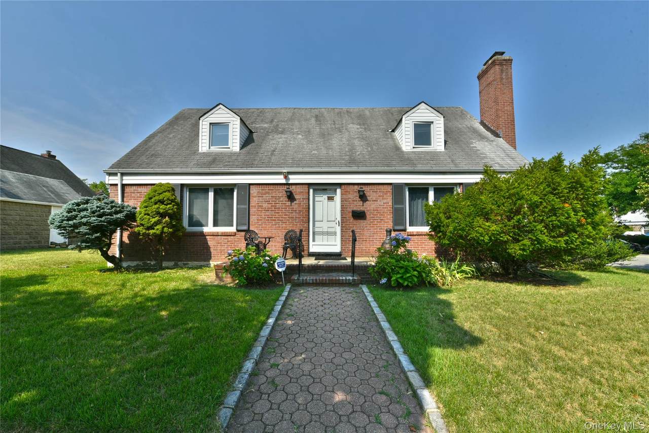 18418 69th Avenue - Photo 1