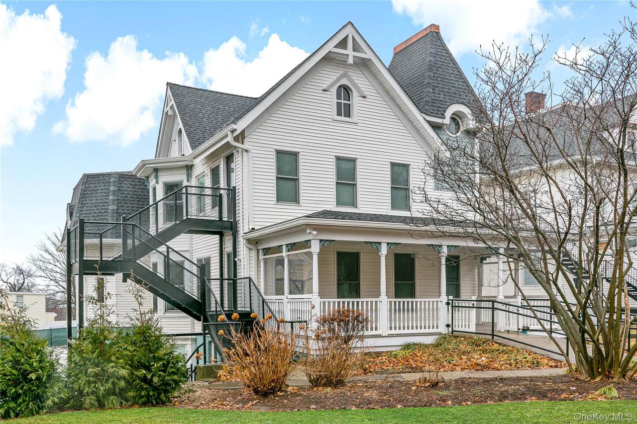 92 Highland Avenue - Photo 1