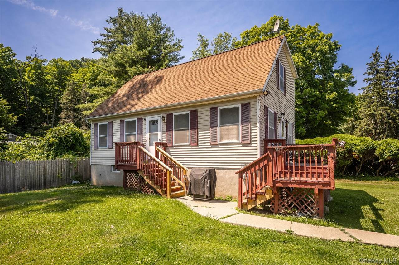 5 Lake Amenia Road - Photo 1