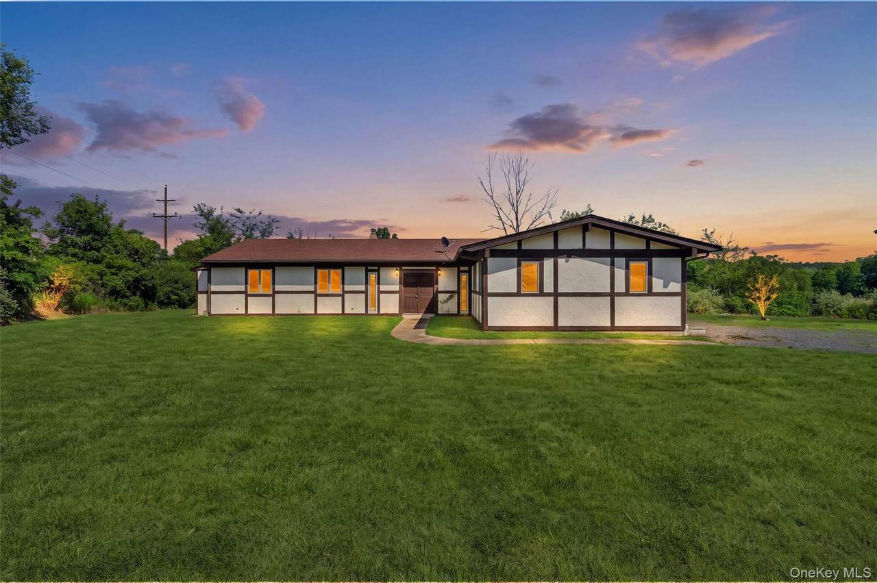 25 Red Mills Road - Photo 1
