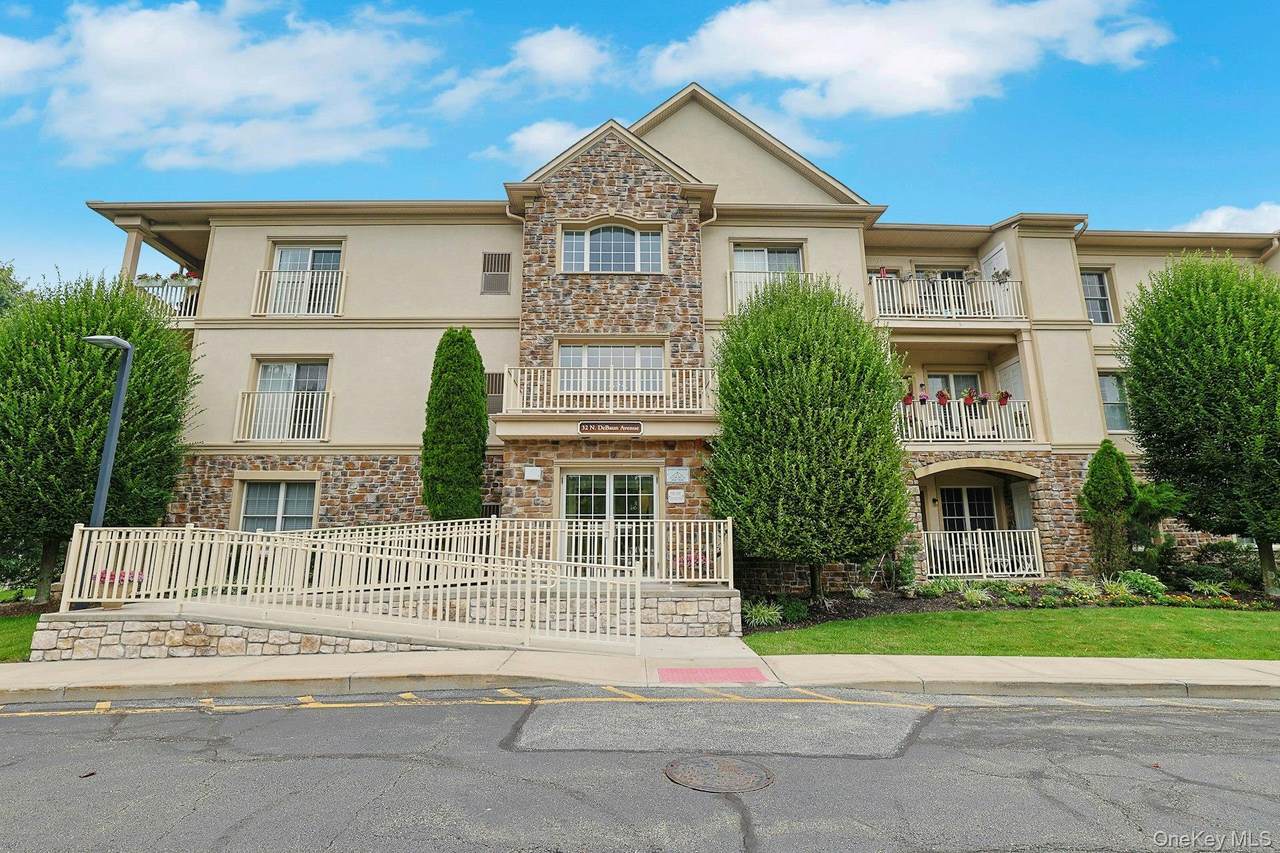 32 De Baun Avenue - Photo 1