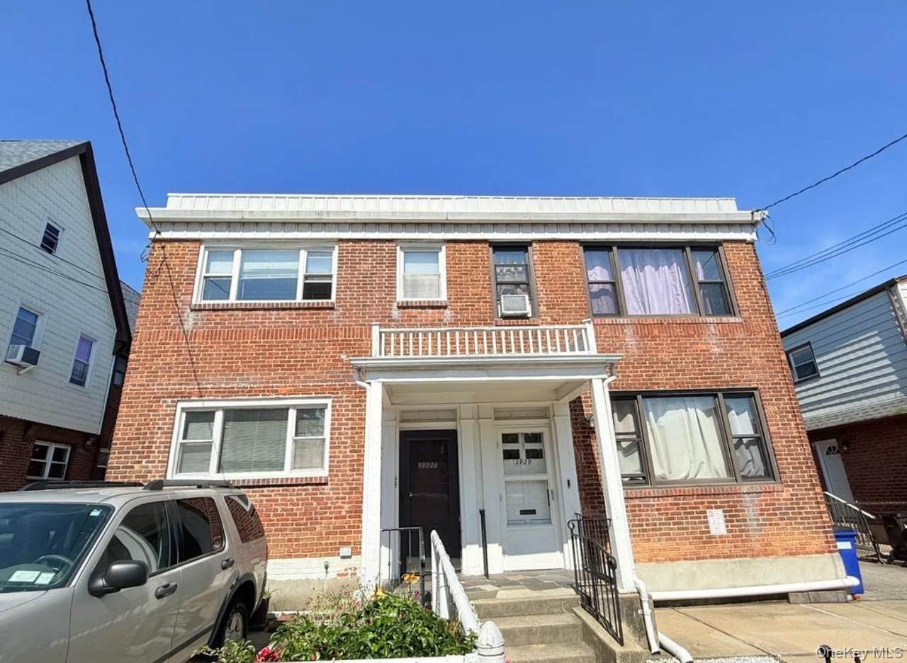 2937 213th Street - Photo 1
