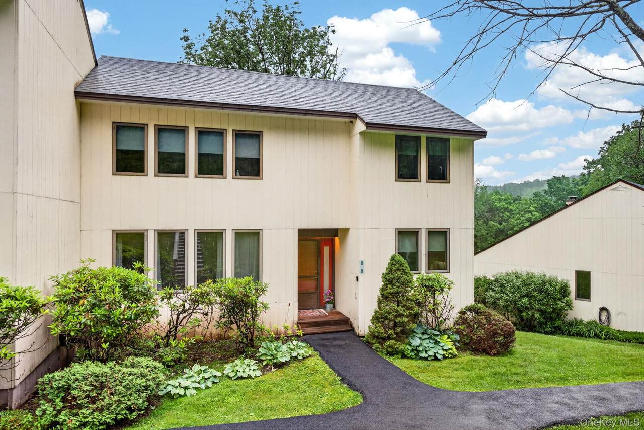 260 Pines Drive - Photo 1