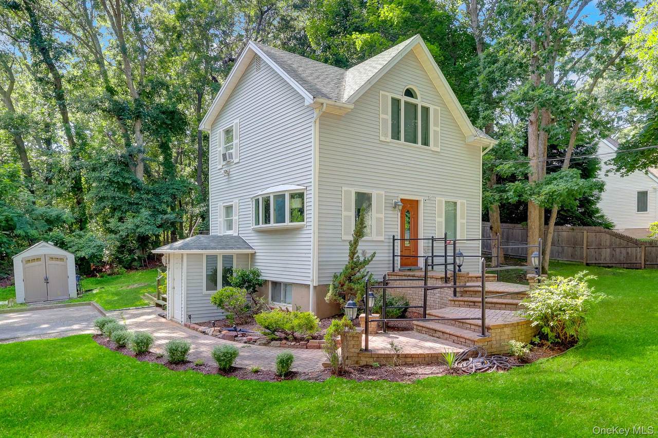14 Neponsit Road - Photo 1