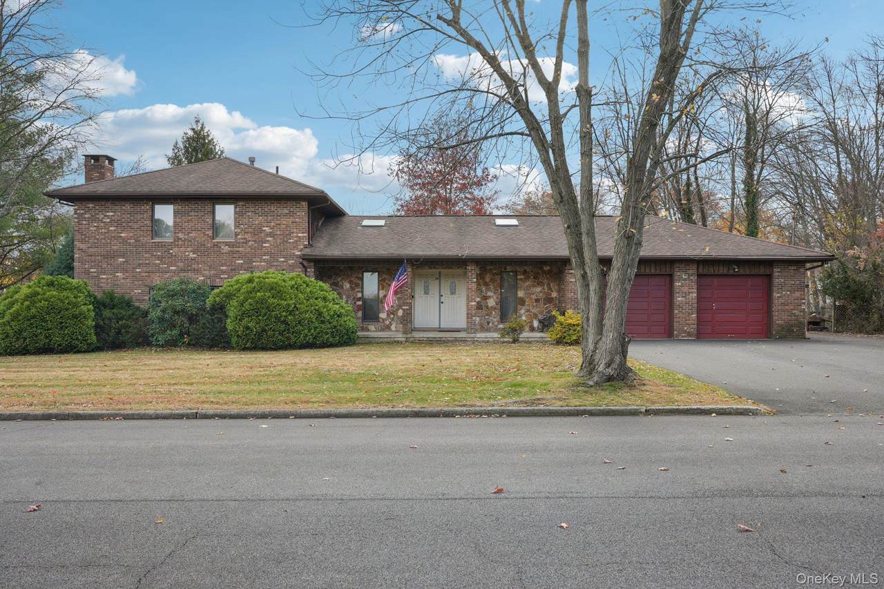 24 Brenda Lane - Photo 1