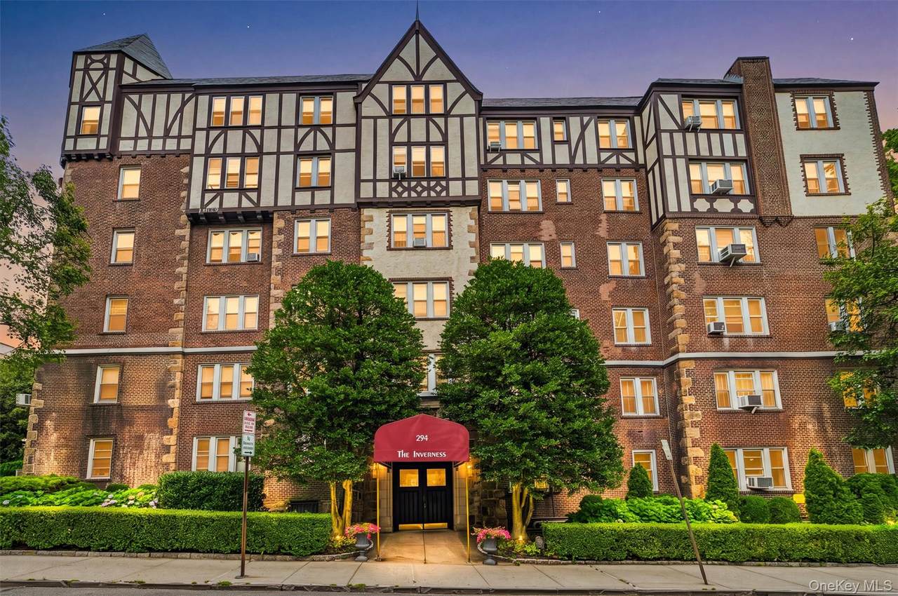294 Bronxville Road - Photo 1