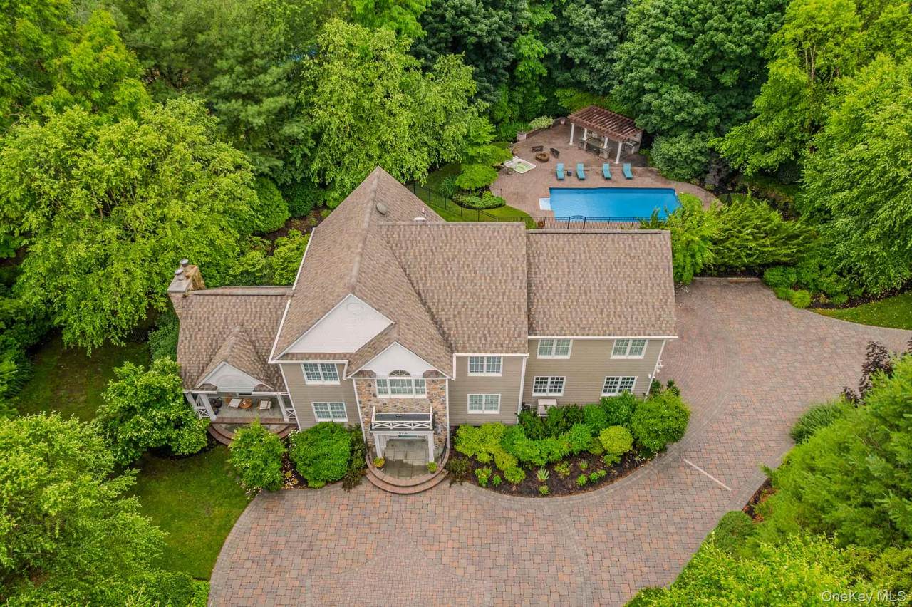 6 Maureen Drive - Photo 1