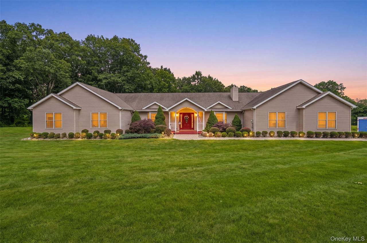 84 Pin Oak Drive - Photo 1