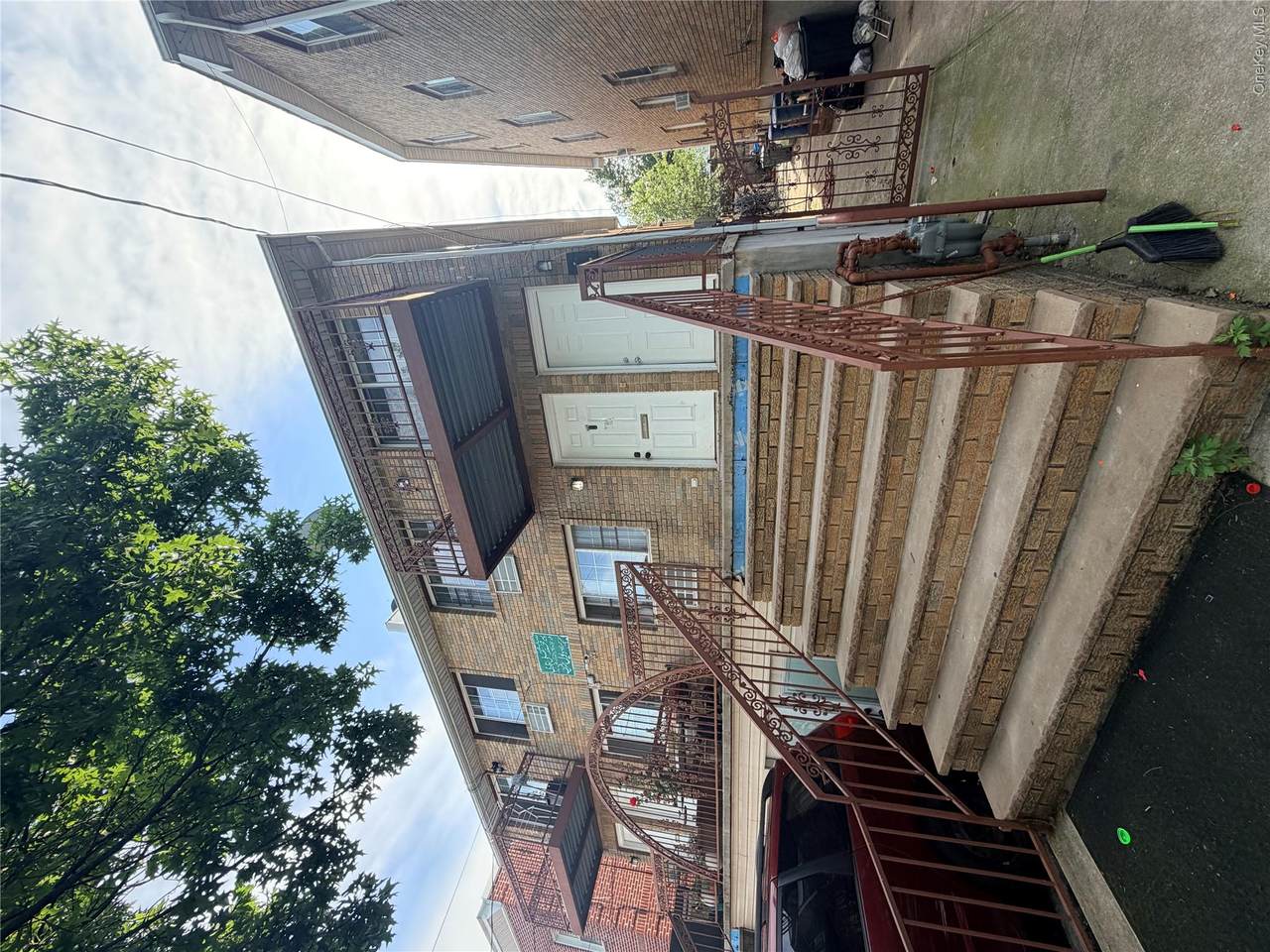 8418 129th Street - Photo 1