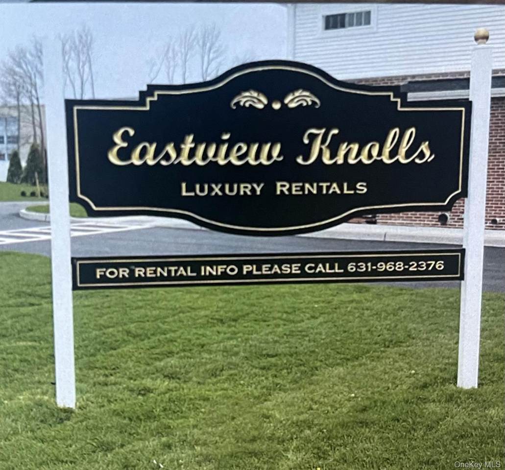 221 Eastview Drive - Photo 1