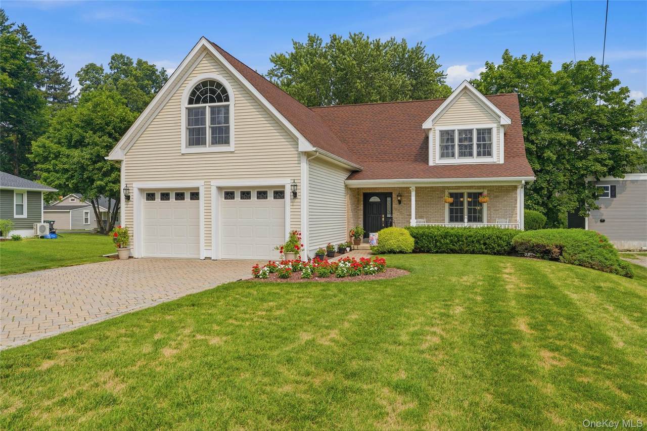 302 Lakeside Road - Photo 1