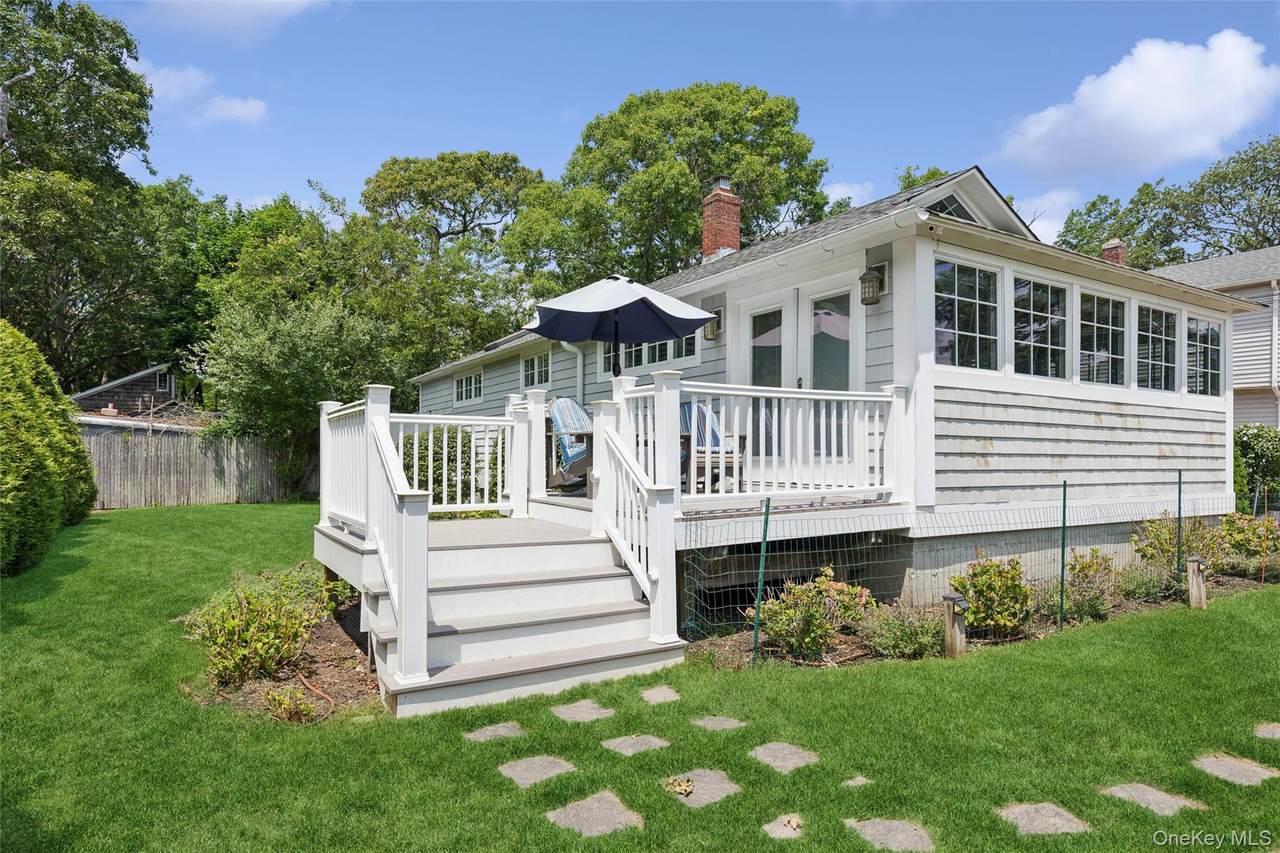 33 Bay Avenue - Photo 1