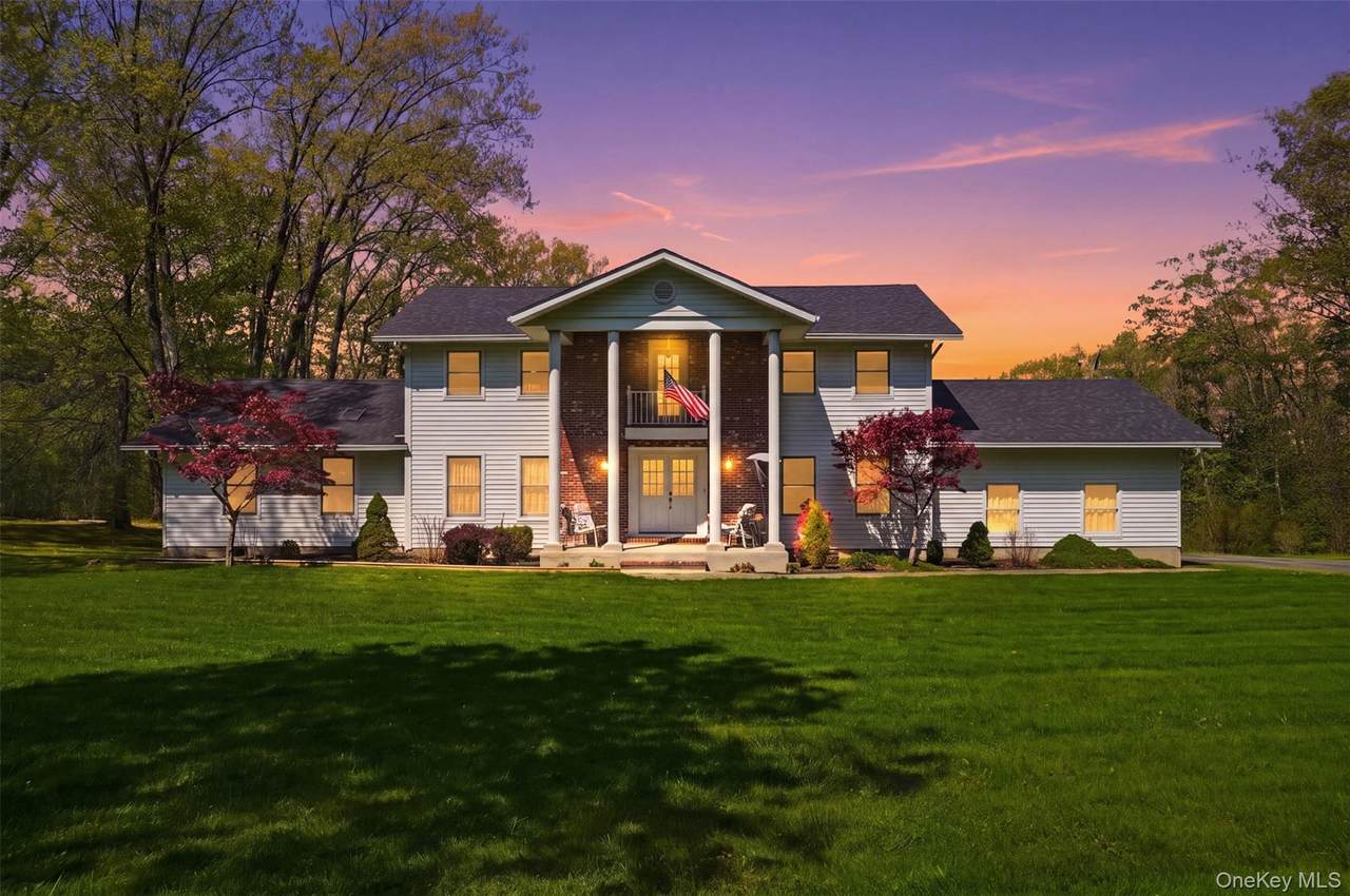 32 Sunset Circle - Photo 1