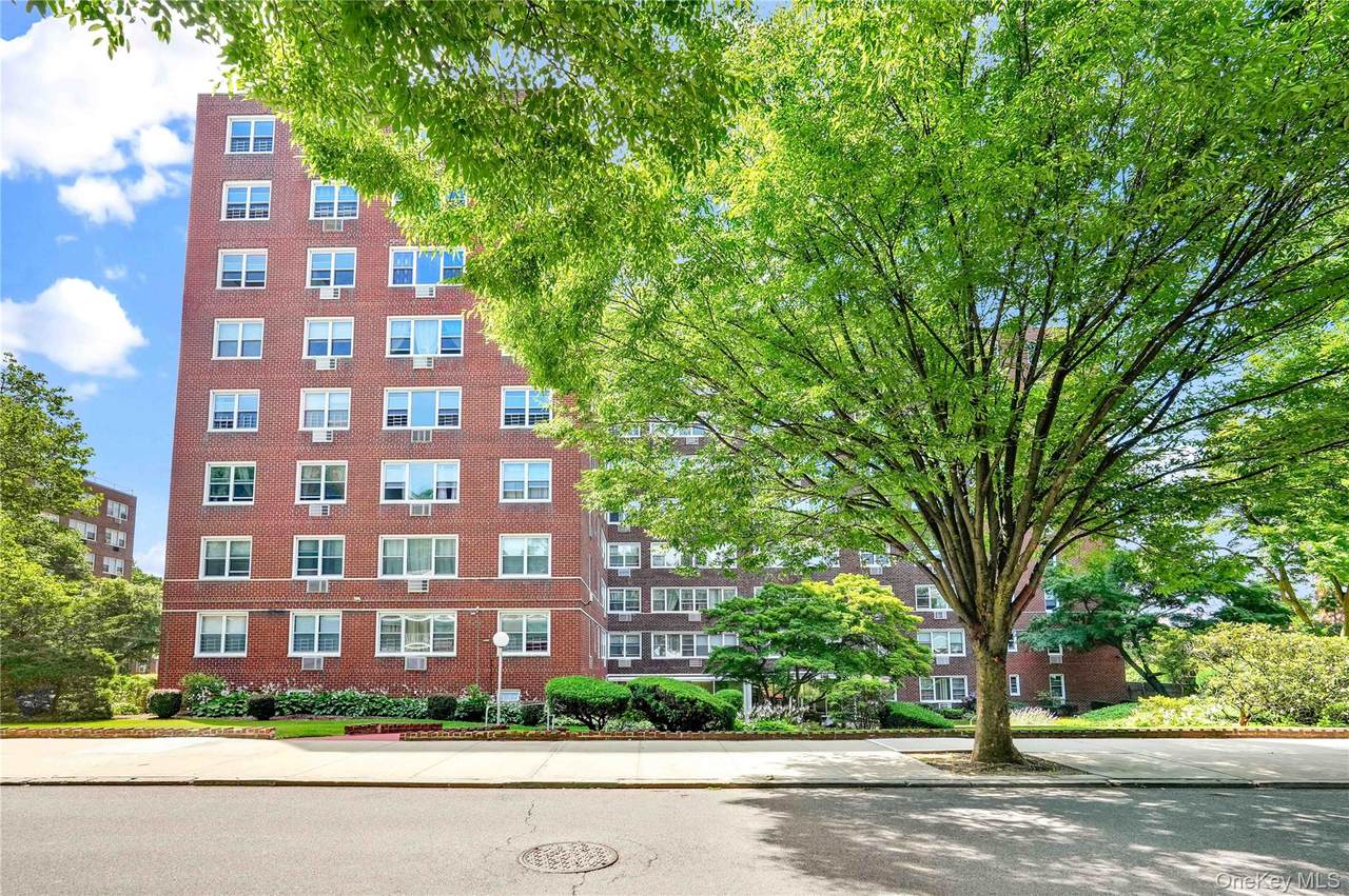 164-20 Highland Avenue - Photo 1