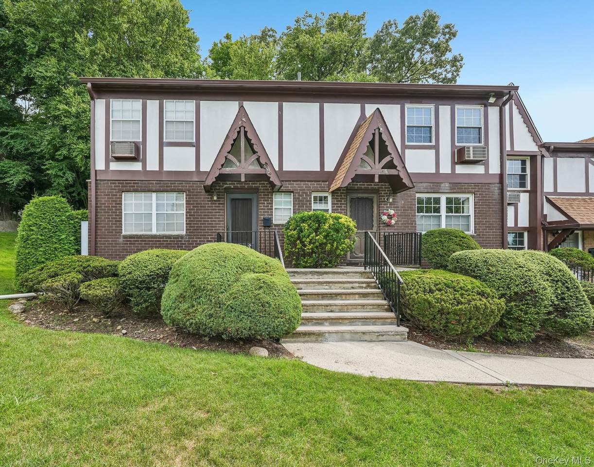 239 Parkside Drive - Photo 1