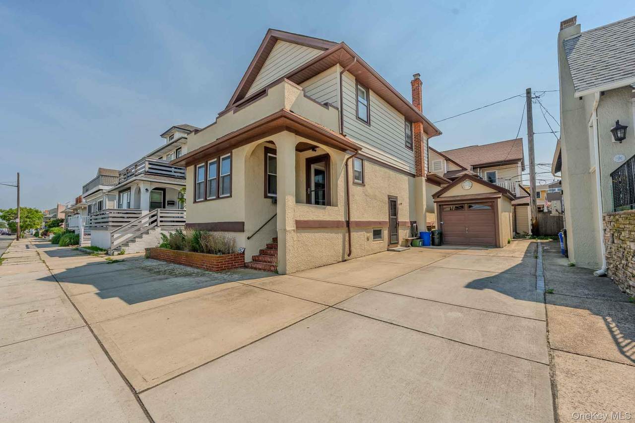 124 Roosevelt Boulevard - Photo 1
