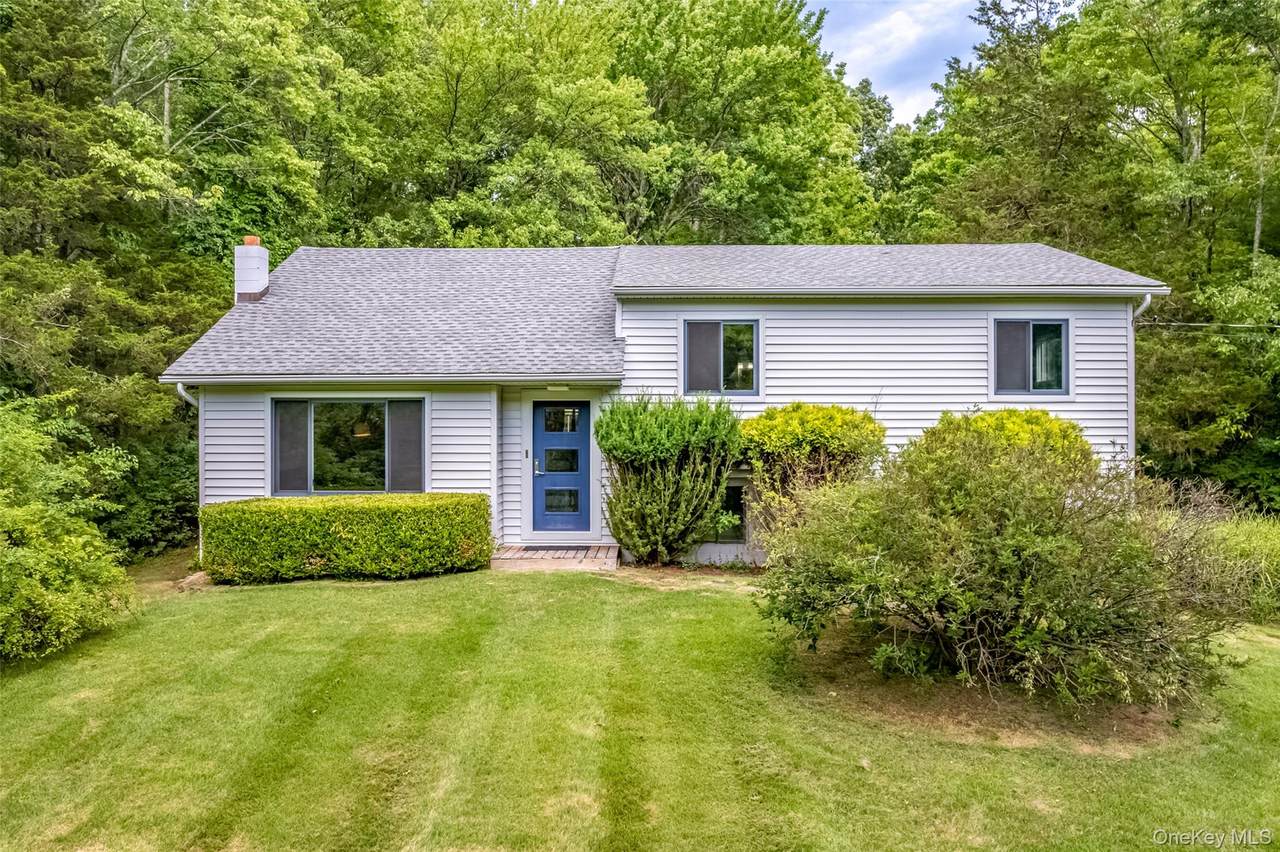 6 Hickory Hill Road - Photo 1