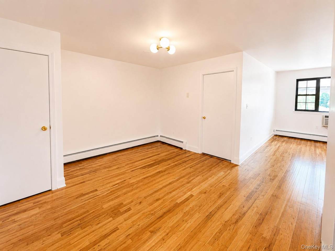 533 Soundview Avenue - Photo 1