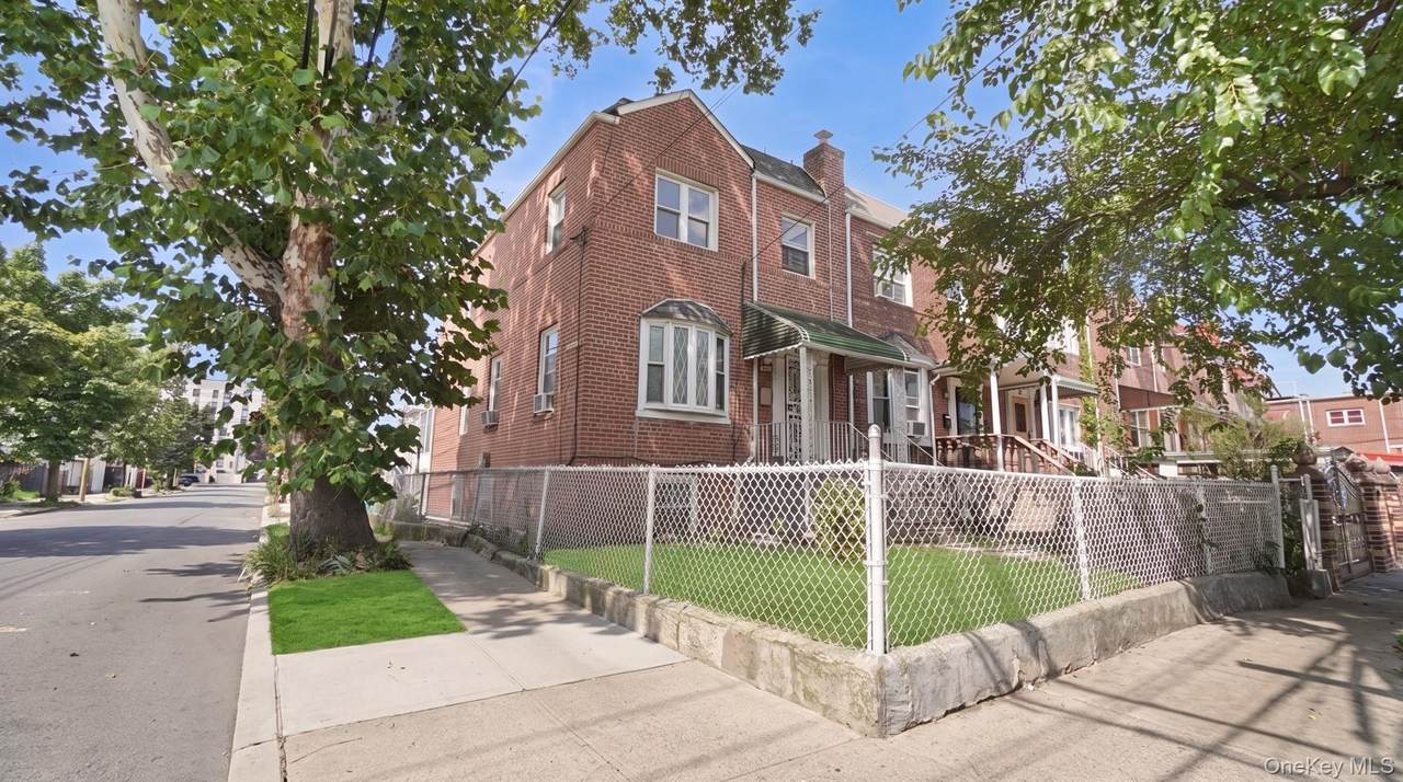 1051 Duncan Street - Photo 1