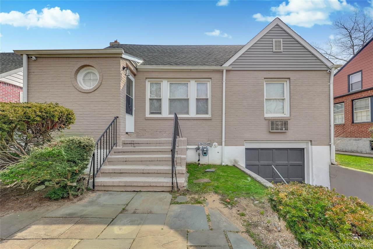 5 Hawthorne Lane - Photo 1