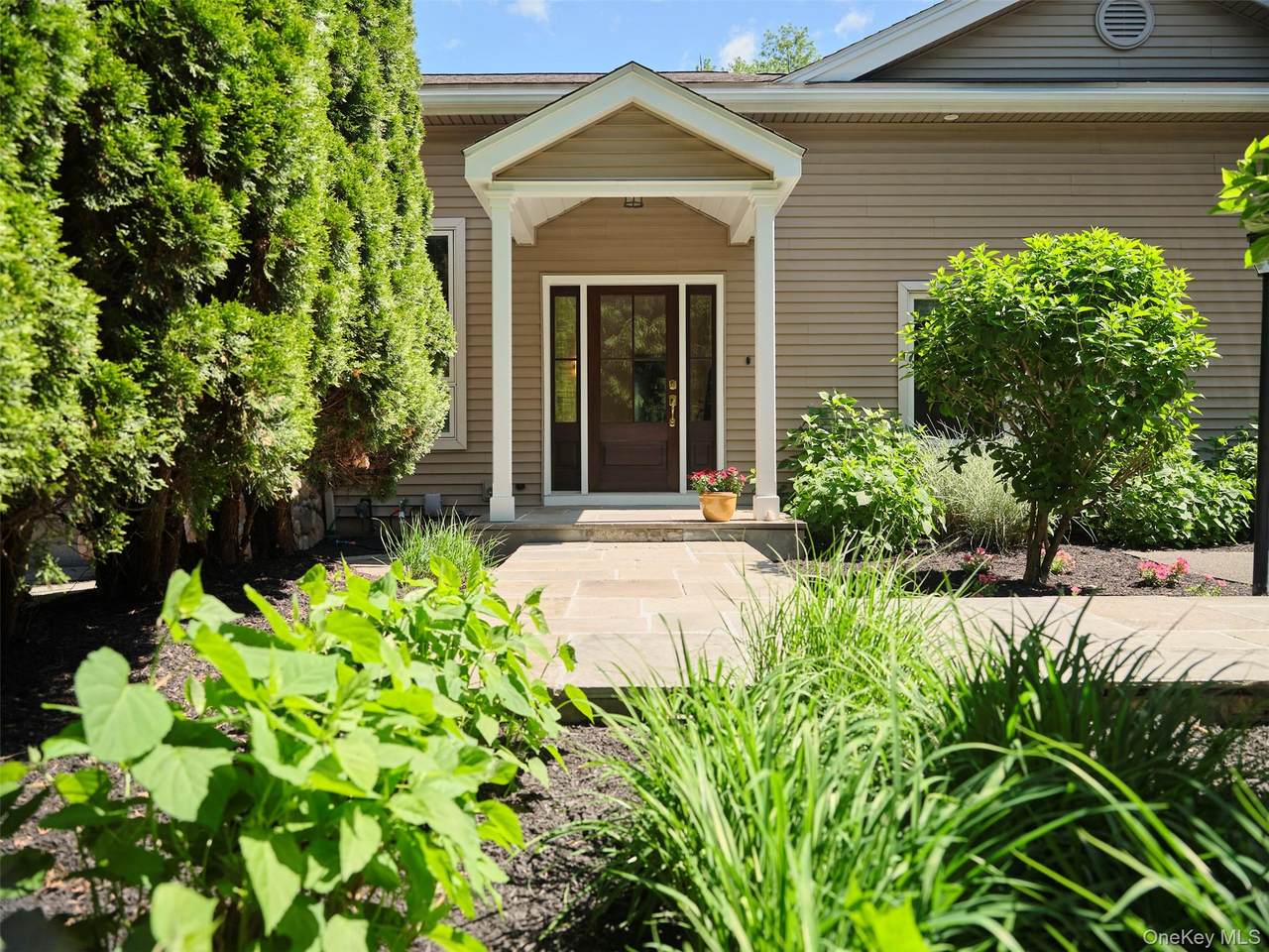 139 Jeffrey Lane - Photo 1