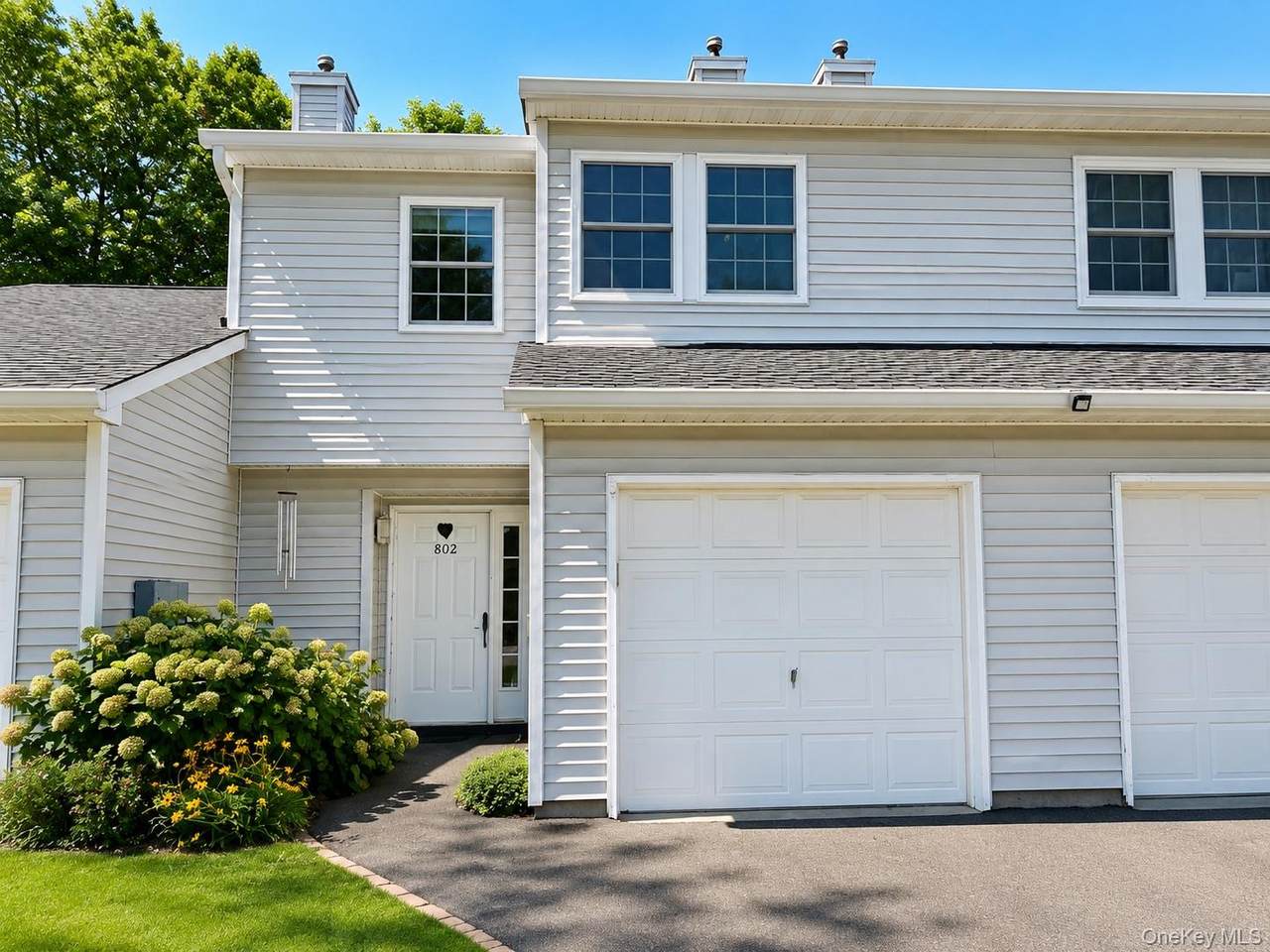 802 Sara Circle - Photo 1