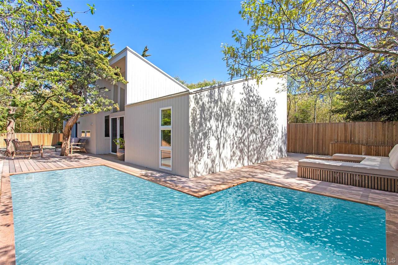 487 Tarpon Walk - Photo 1
