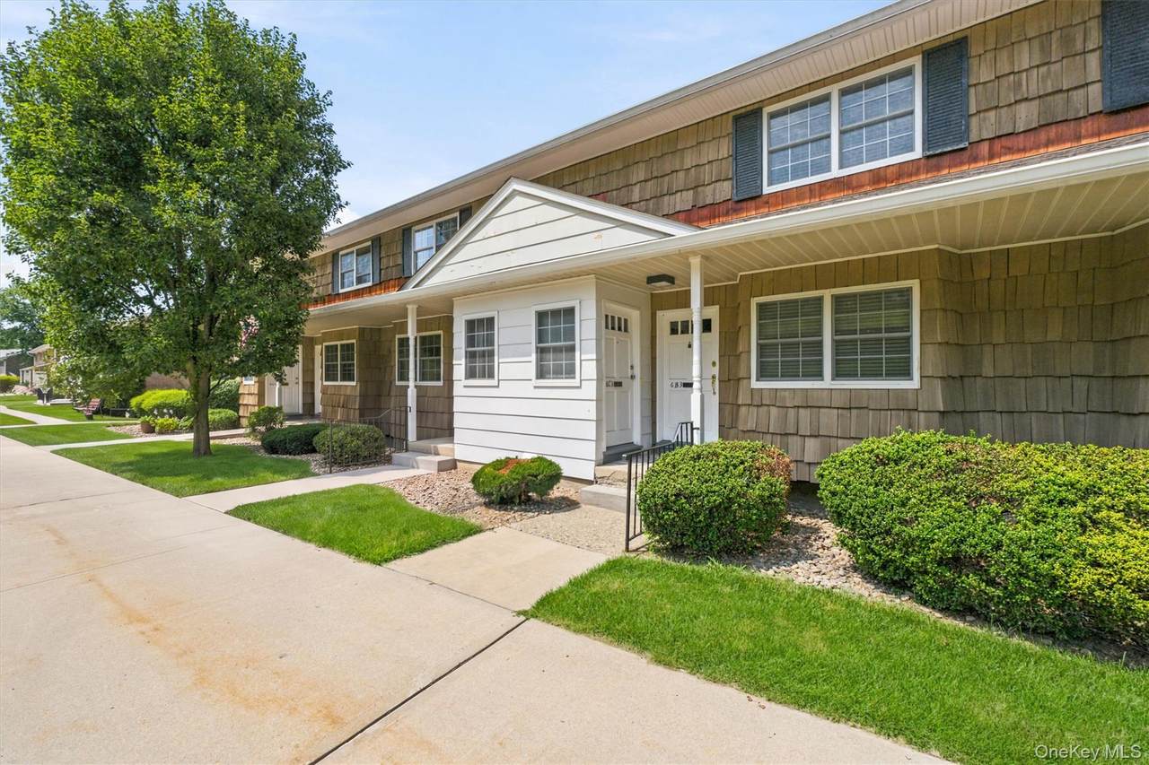 1840 Crompond Road - Photo 1