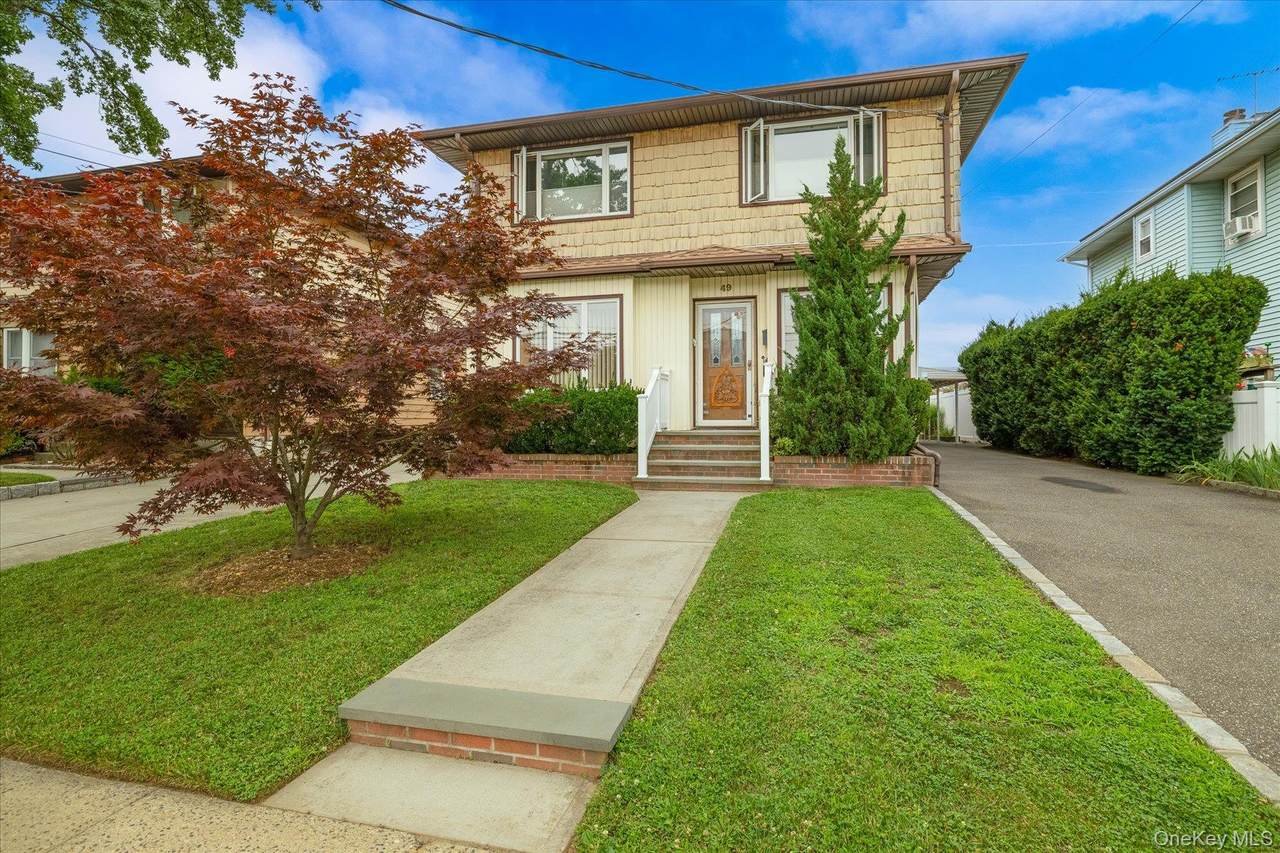 49 Roosevelt Court - Photo 1