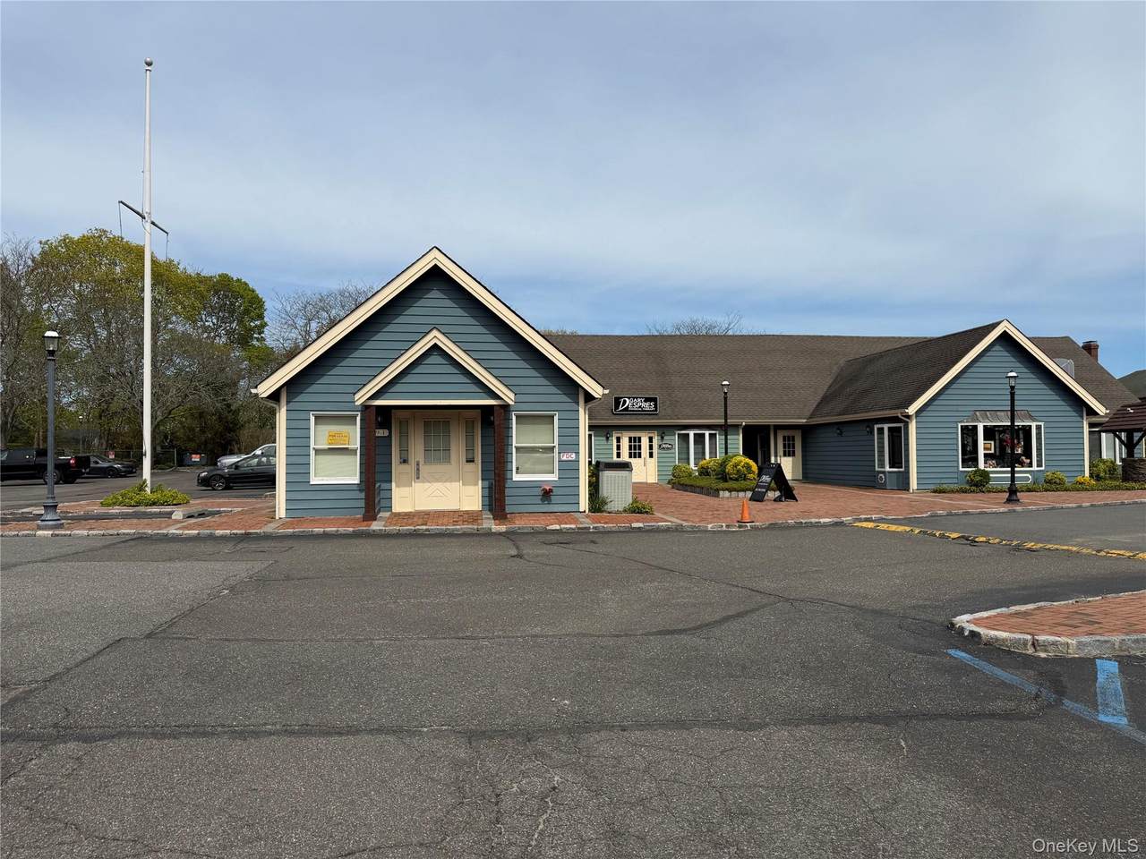 620 Traveler Street - Photo 1