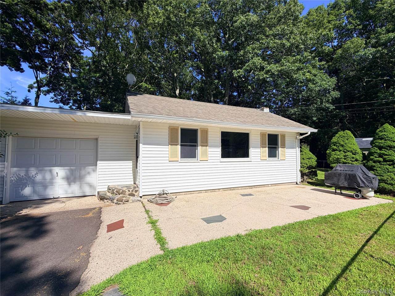 40 Hampton Street - Photo 1