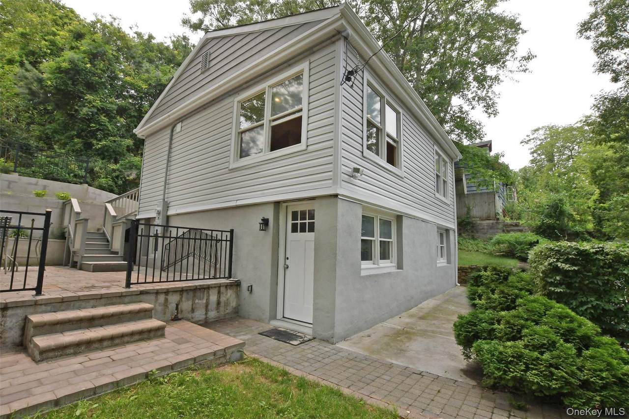 6 Southold Road - Photo 1
