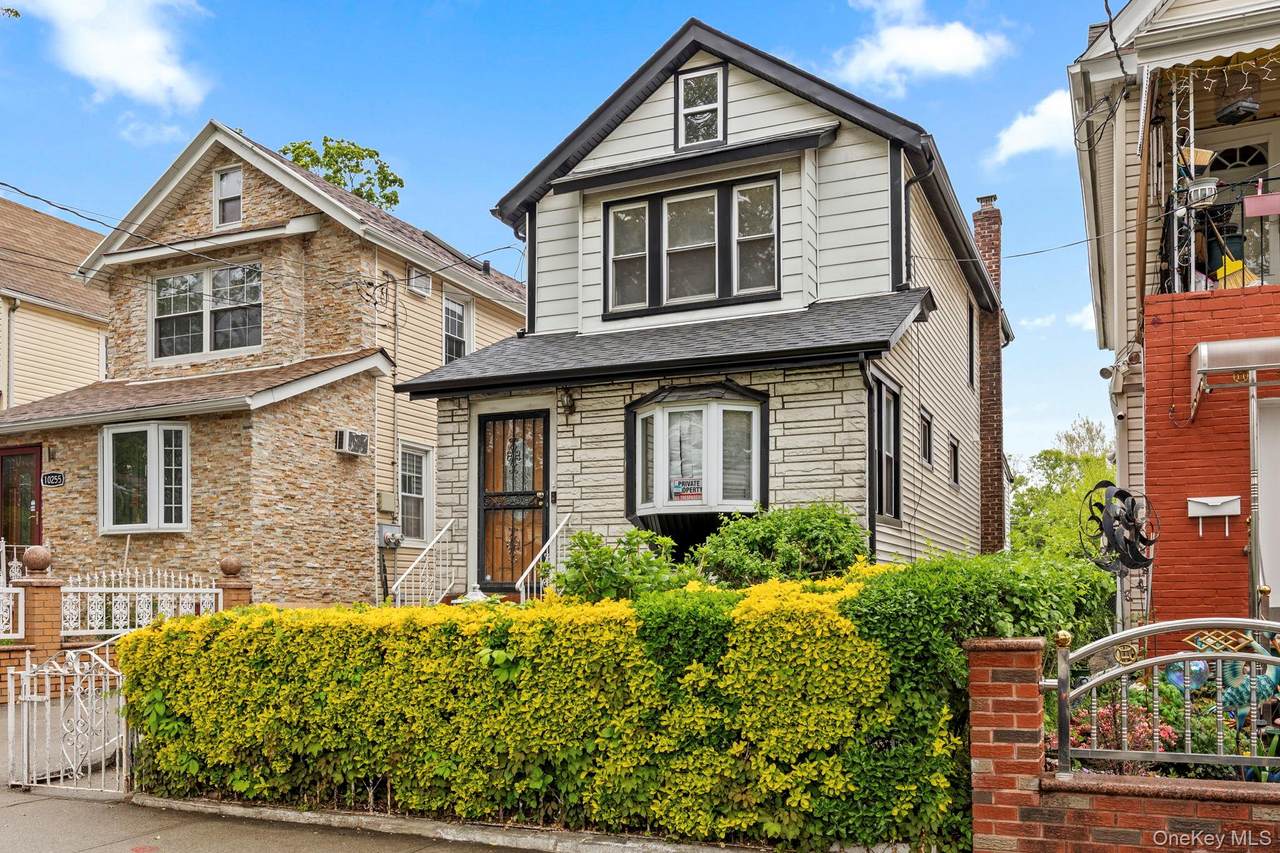 10257 189th Street - Photo 1