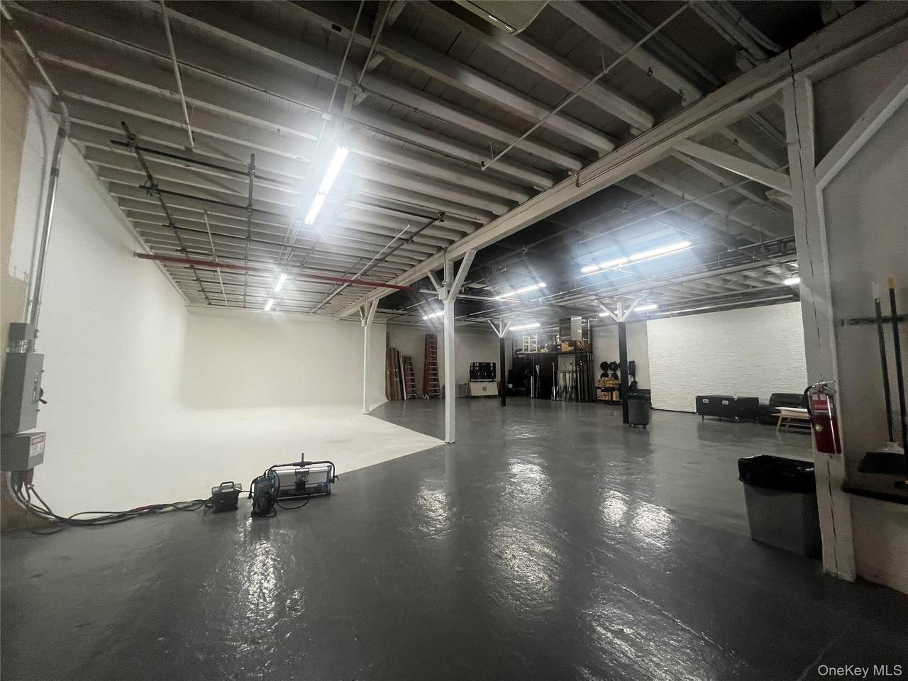 https://bt-photos.global.ssl.fastly.net/wpmls/1280_boomver_1_1027674-1.jpg