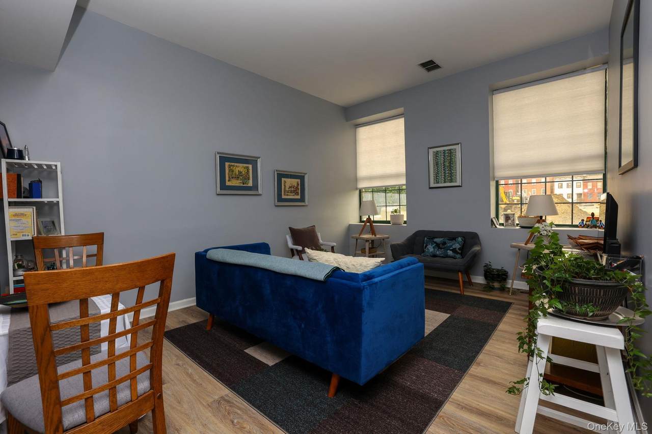 44 Johnes Street - Photo 1