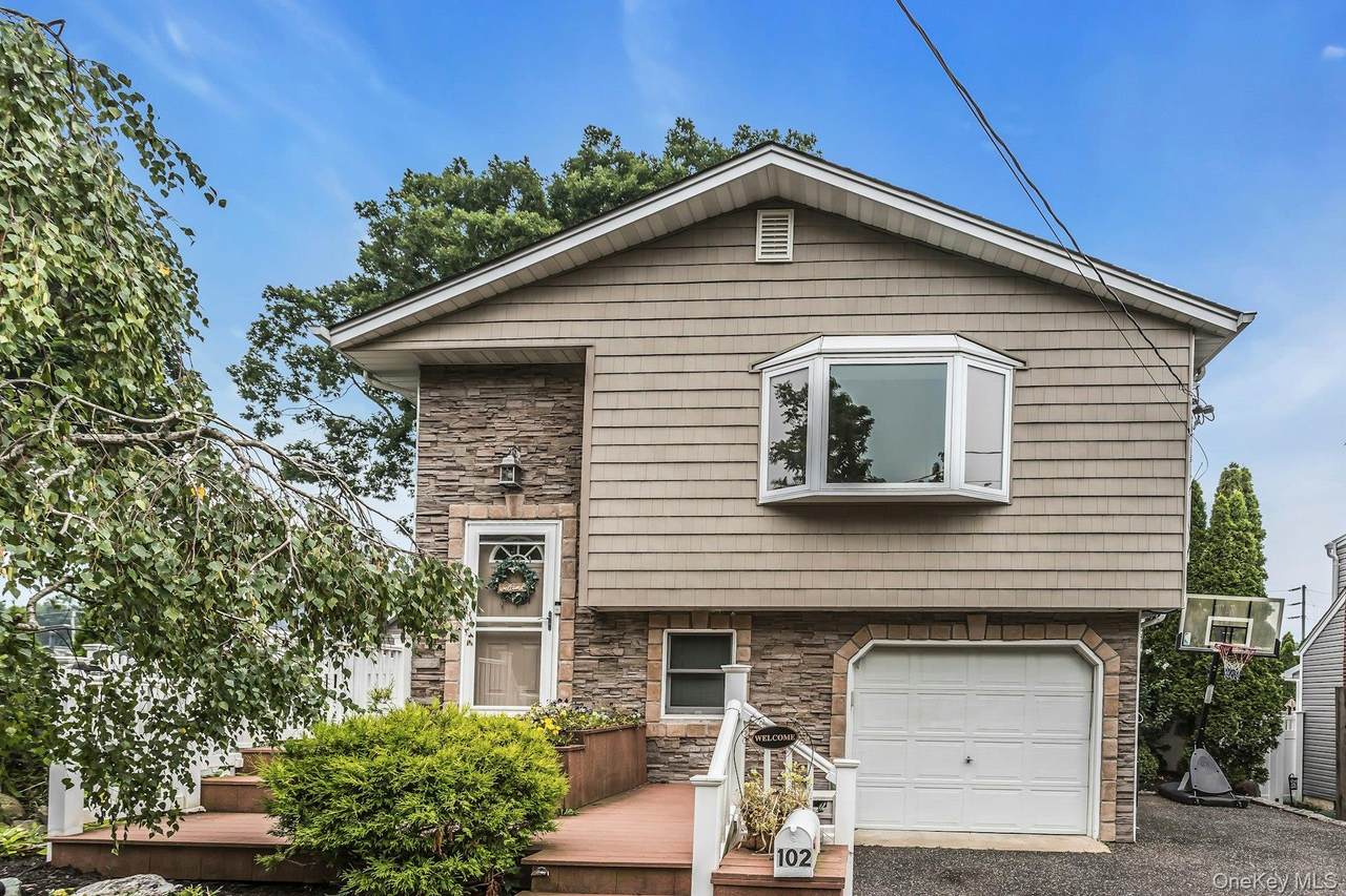 102 Willett Avenue - Photo 1