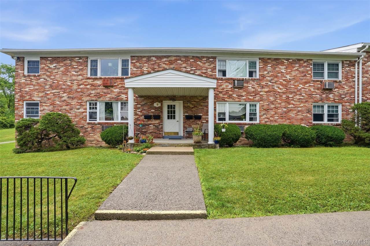 136 Chestnut Street - Photo 1