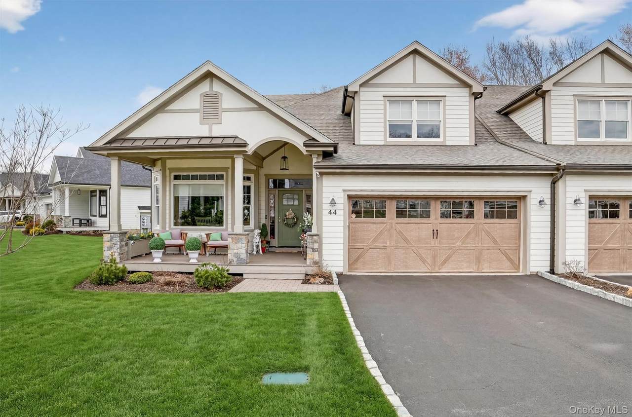 44 Spring Meadow Court - Photo 1