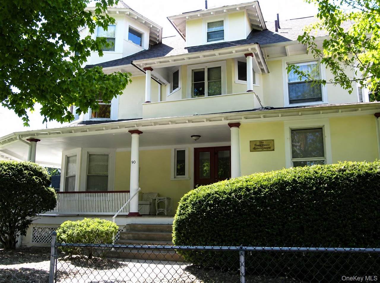 66 Broadway - Photo 1