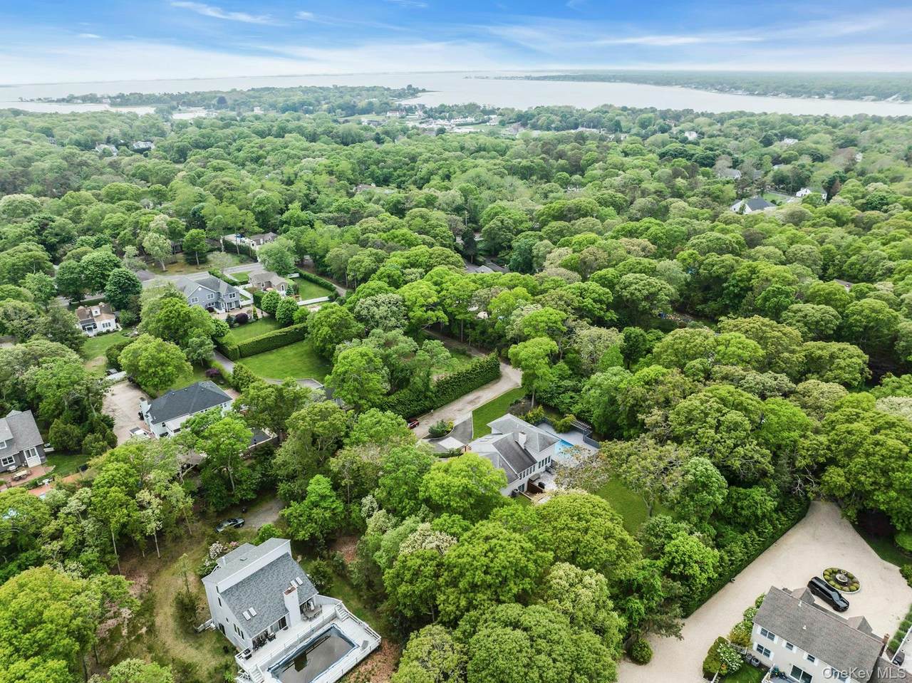 39 Bay Avenue - Photo 1