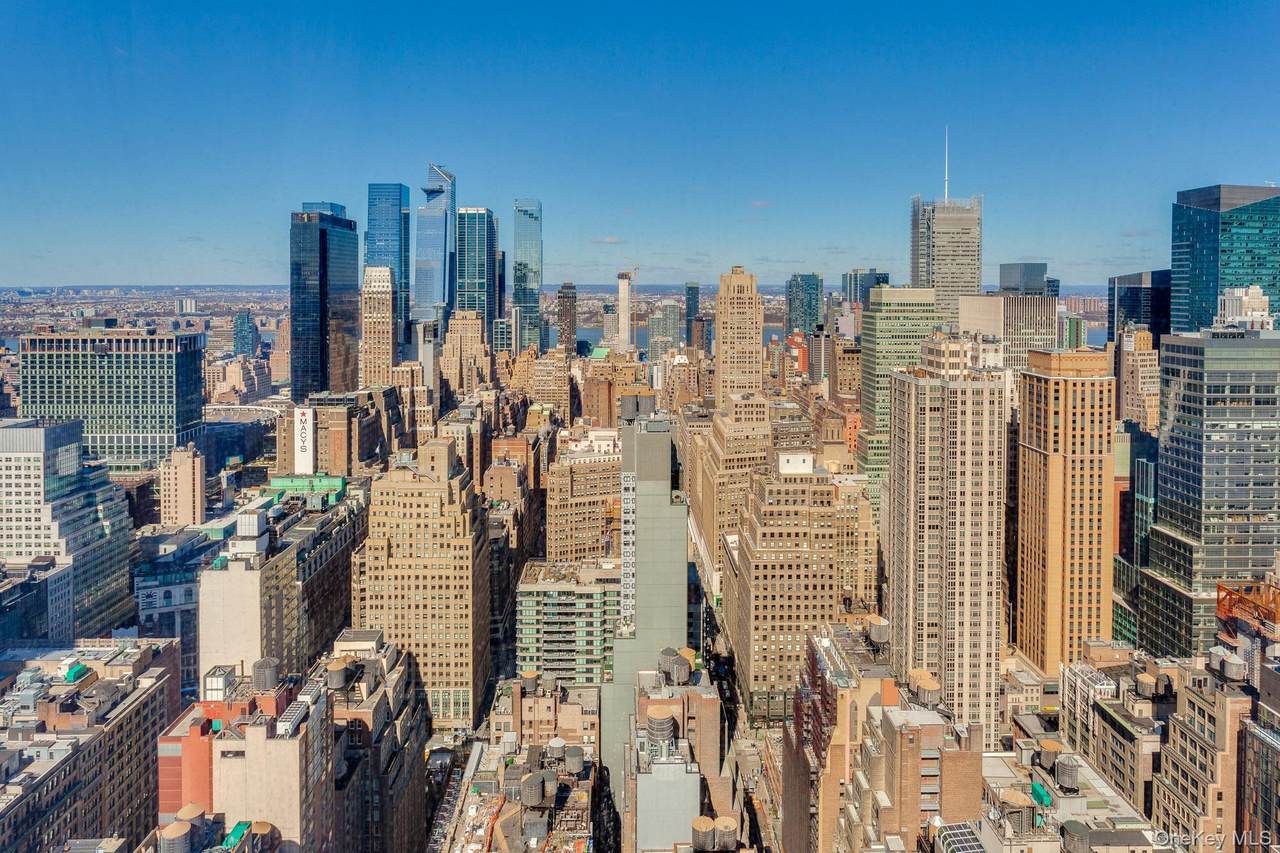 400 Fifth Avenue - Photo 1