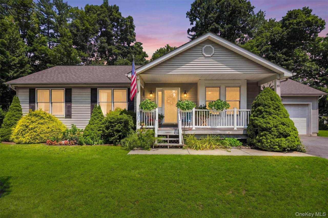 22 Rosewood Lane - Photo 1