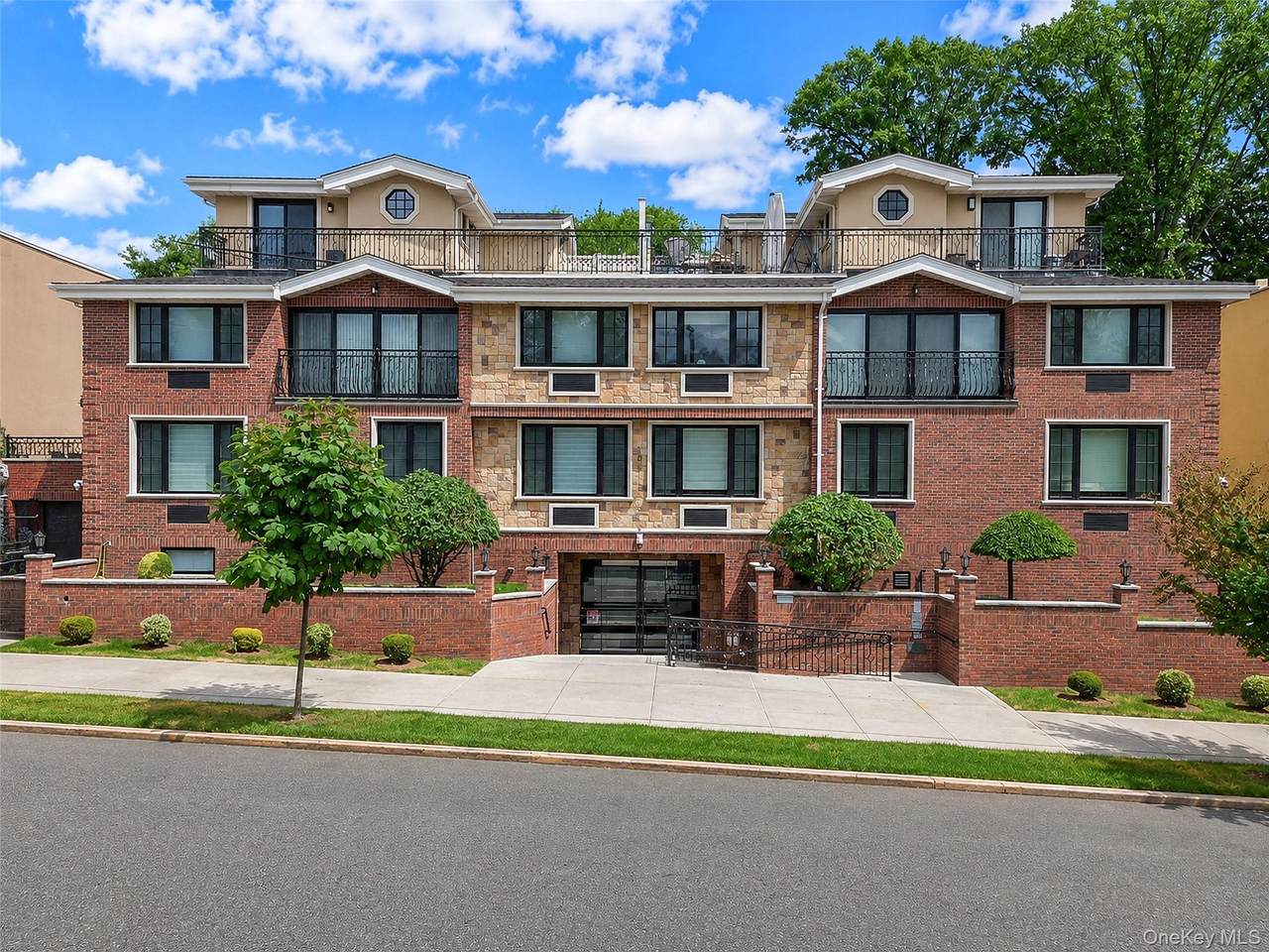 185 Battery Avenue - Photo 1