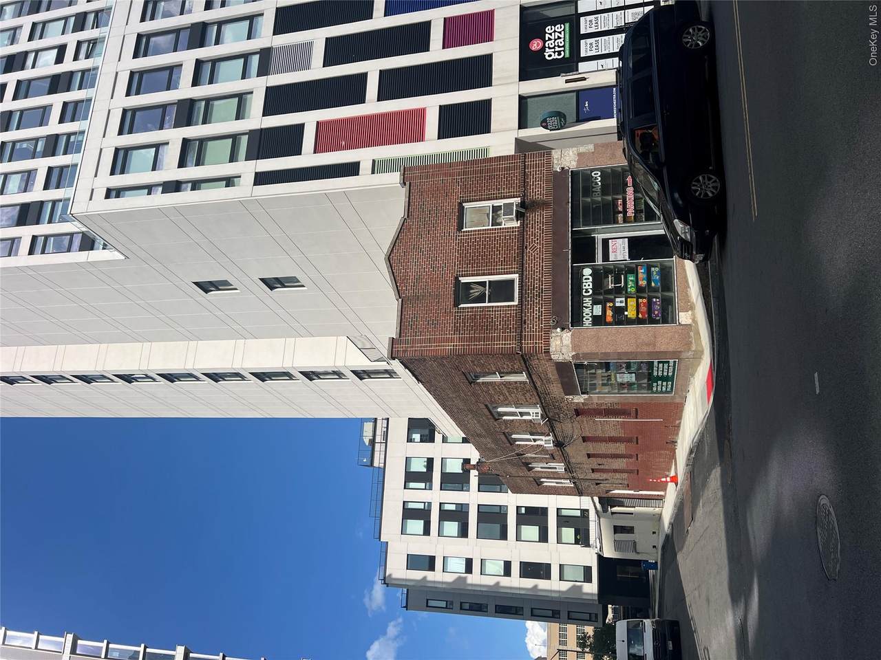 62 Centre Avenue - Photo 1