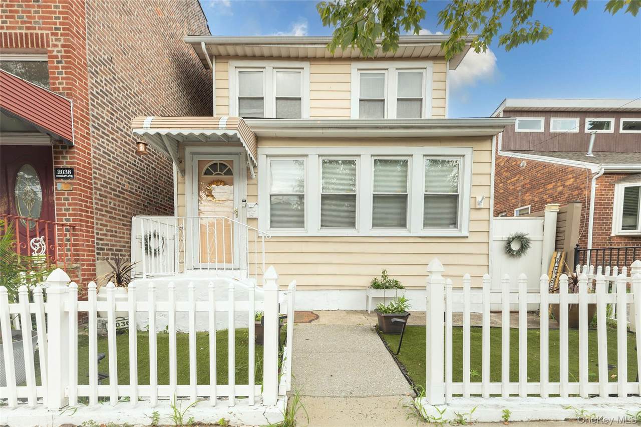 2036 Hobart Avenue - Photo 1