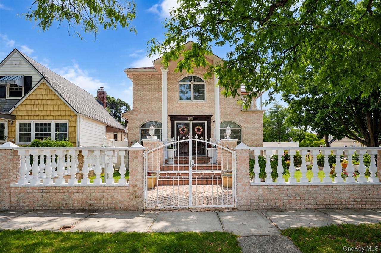 265-04 79th Avenue - Photo 1