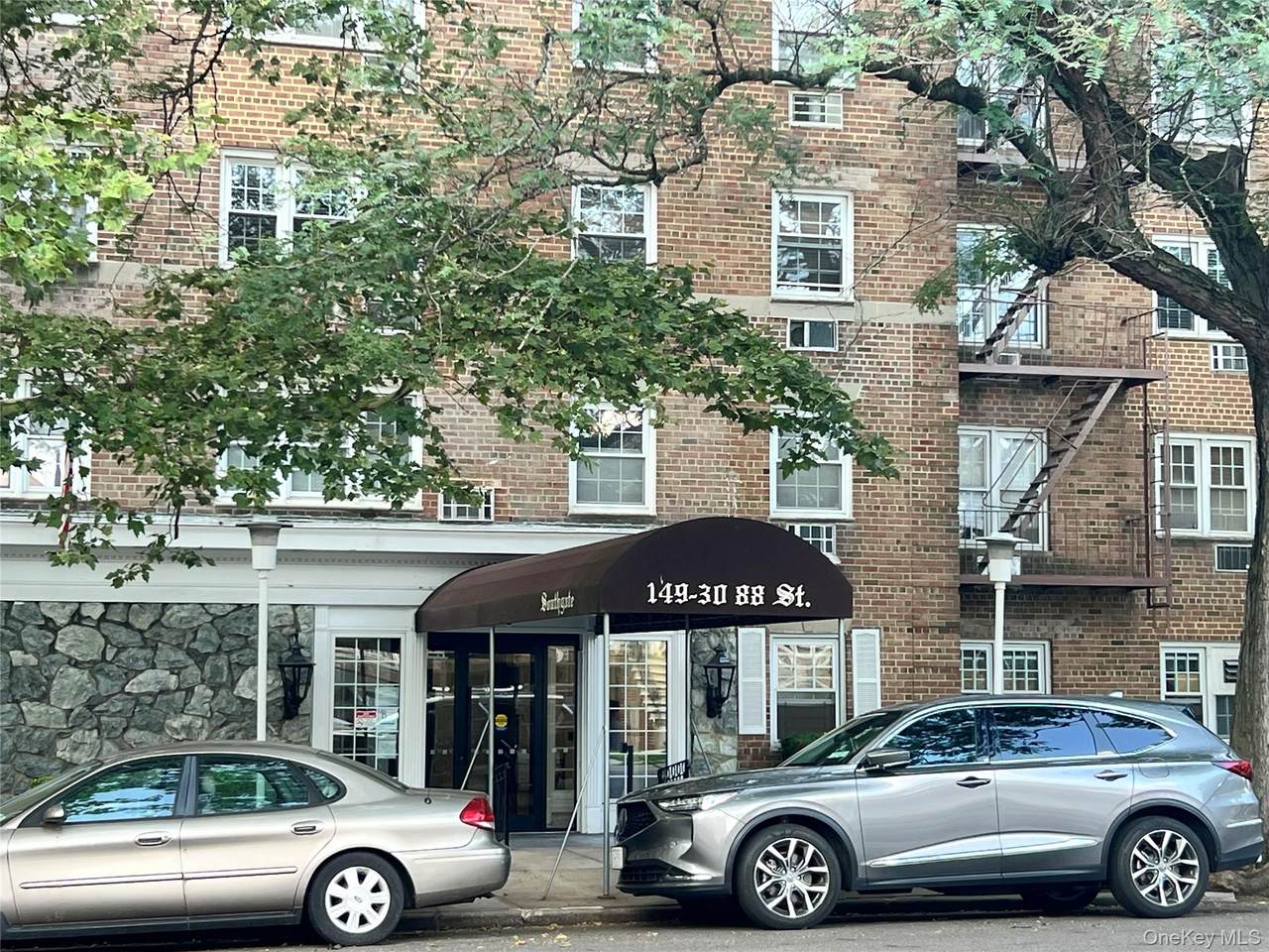 149-30 88th Street - Photo 1