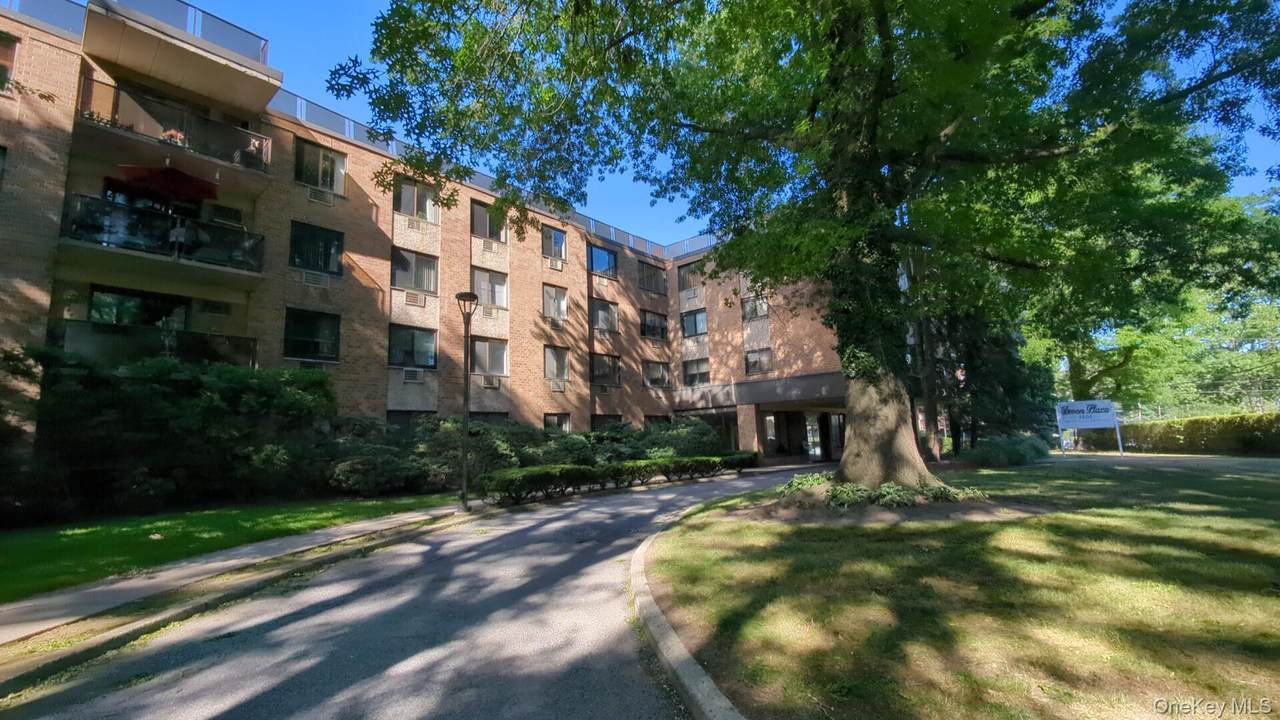 1101 Midland Avenue - Photo 1