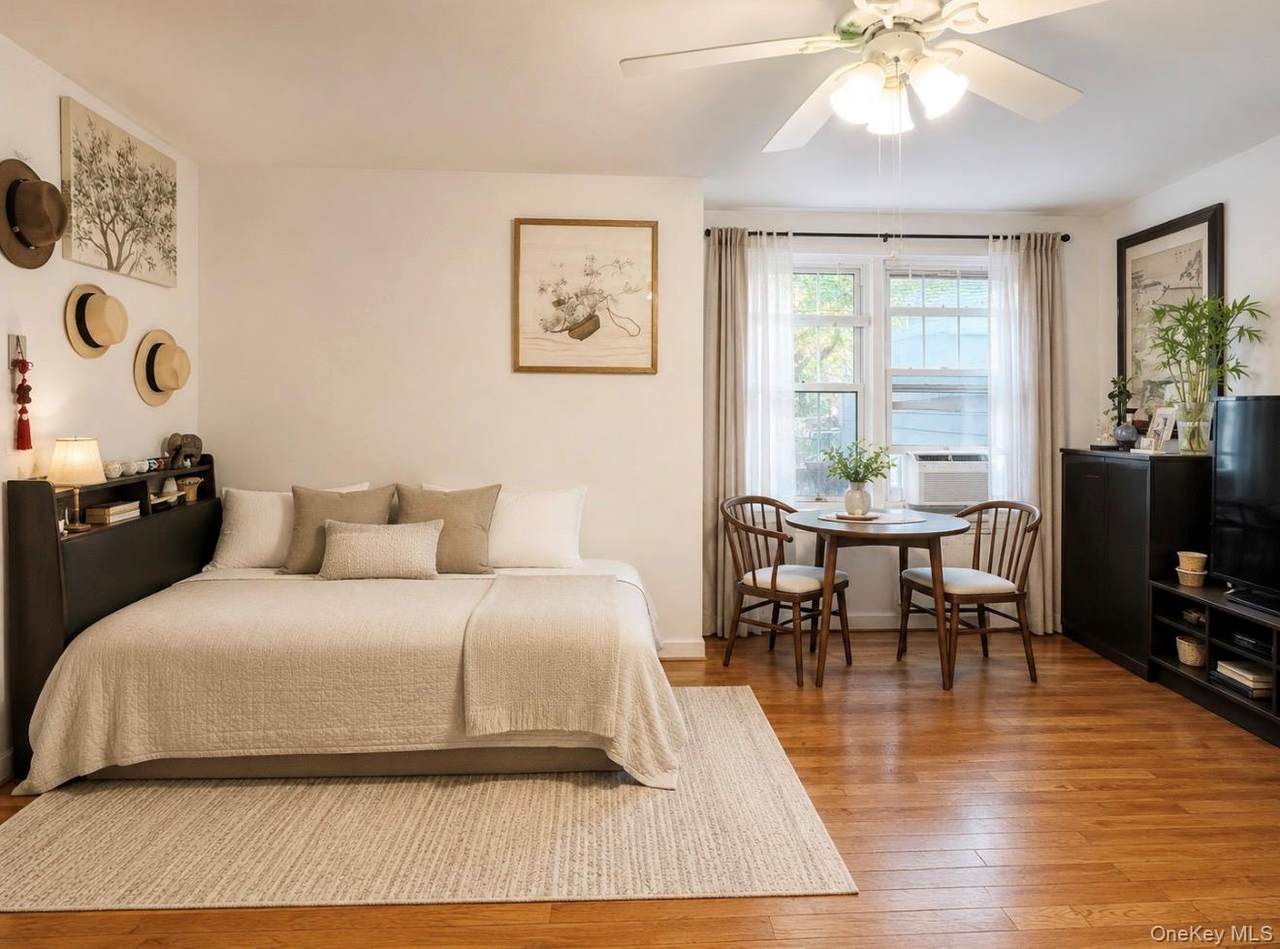 14435 Sanford Avenue - Photo 1