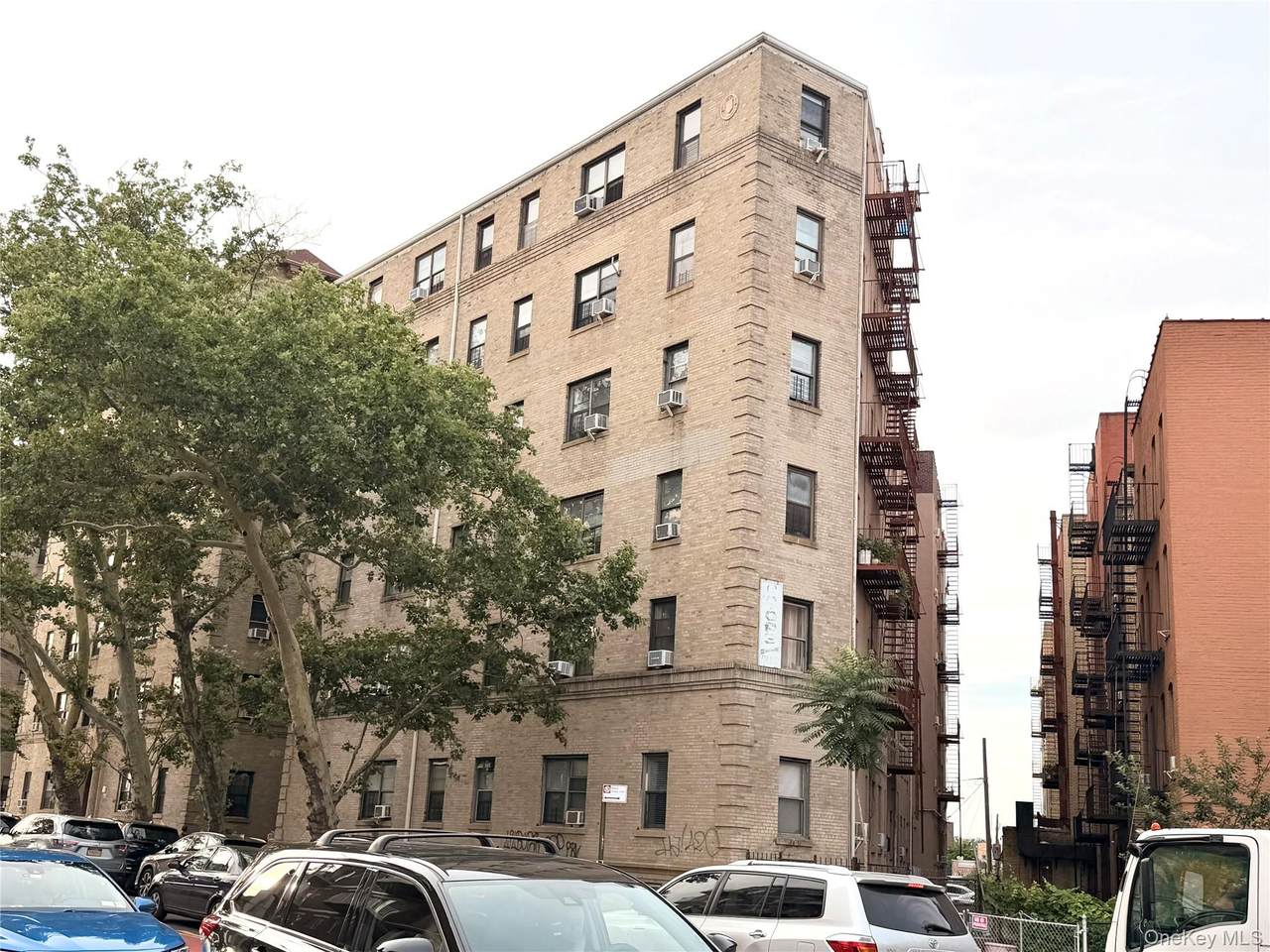 70-35 Broadway - Photo 1